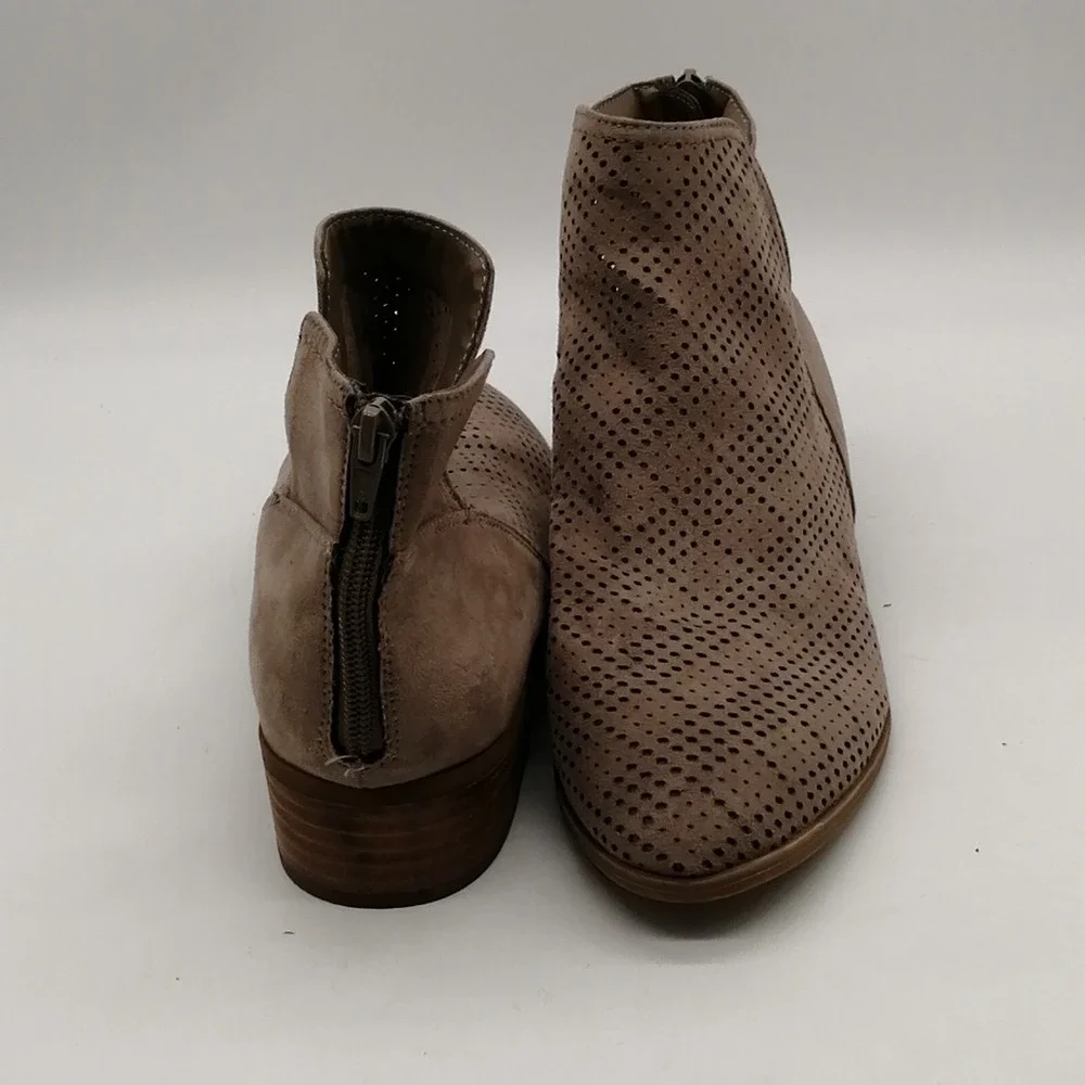 BKE Shoes Womens Lolita Brown‎ 9.5 Ankle Boots Perforated Back Zip Pointed Toe